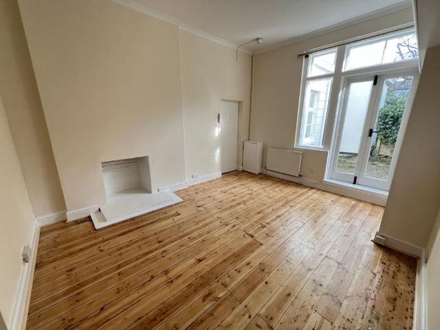 1 bedroom flat to rent