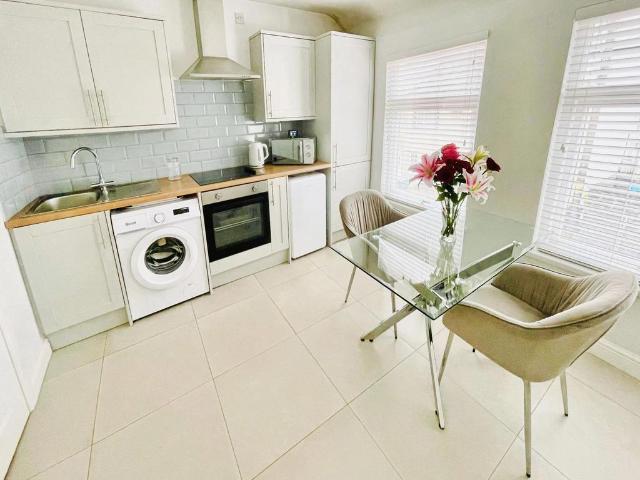 1 bedroom flat to rent