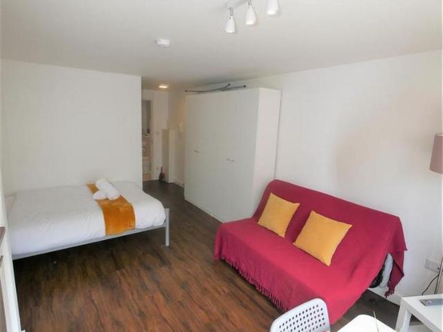 1 bedroom flat to rent