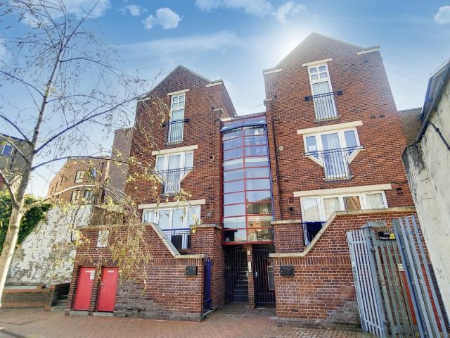 1 bedroom Flat To Rent