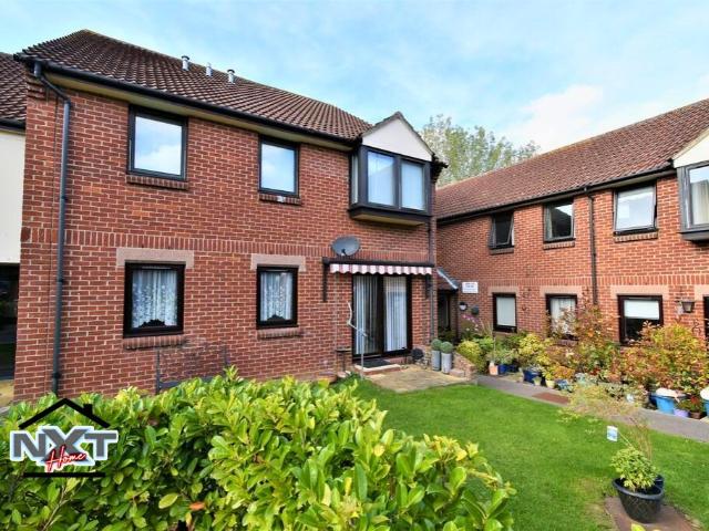 1 Bedroom Flat Under Offer