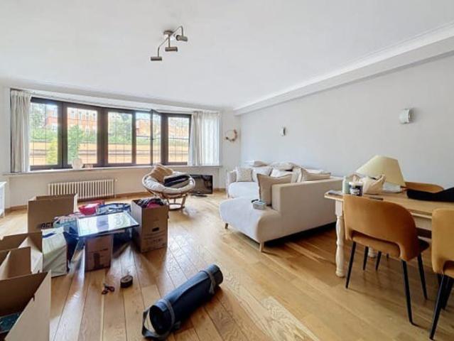 1 bedroom flat with a bright living room measuring 39 m² – 1