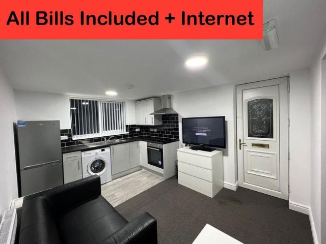 1 Bedroom Flat, ALL Bills+CT Included,Near UOS
