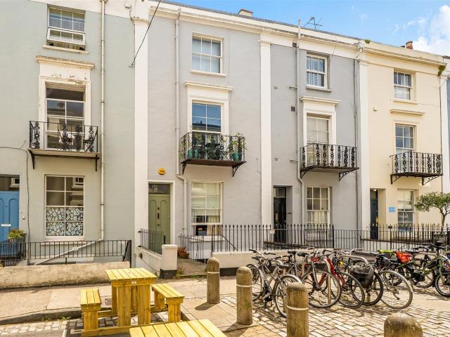 1 Bedroom Flat / Apartment | Bristol, BS8 2BJ