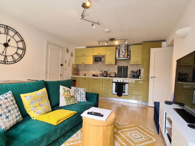 1 bedroom Flat / Apartment To Let in Enfield