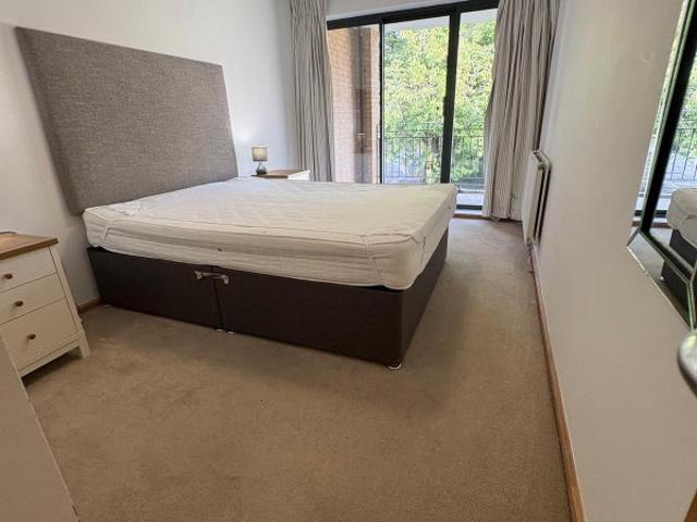 1 Bedroom flat, available October