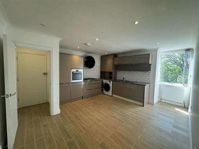 1 Bedroom: Flat: Bellfield Road,: £1,150 pcm | Chiltern Hills