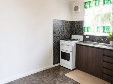 1 Bedroom Flat – Convenient Location & Comfortable Living