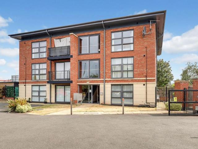 1 bedroom flat for sale