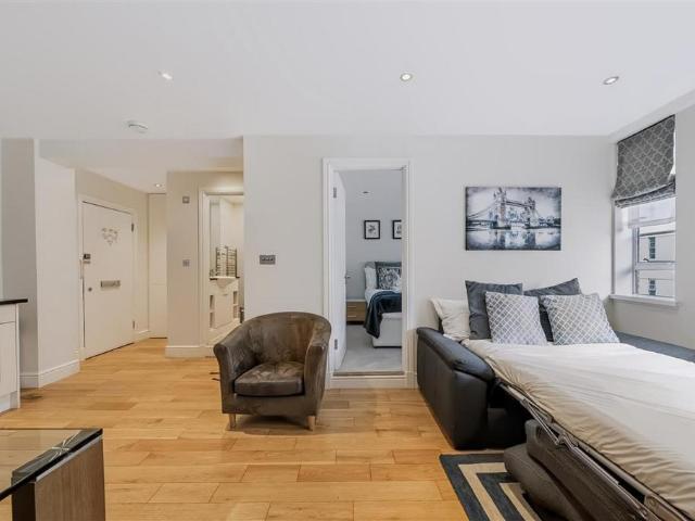 1 bedroom flat for sale
