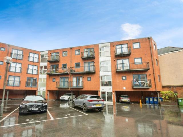 1 bedroom flat for sale