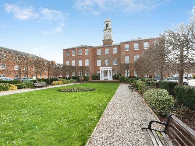 1 bedroom flat for sale