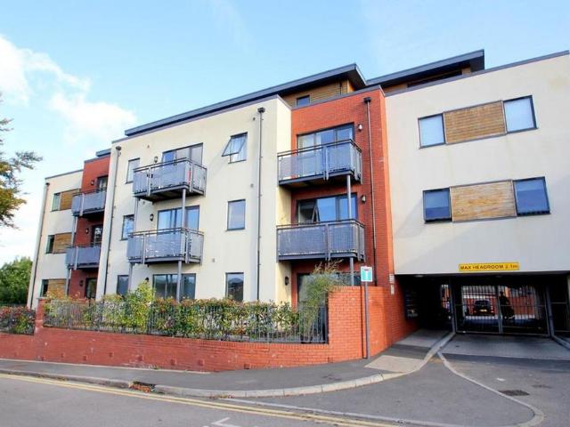 1 bedroom flat for sale