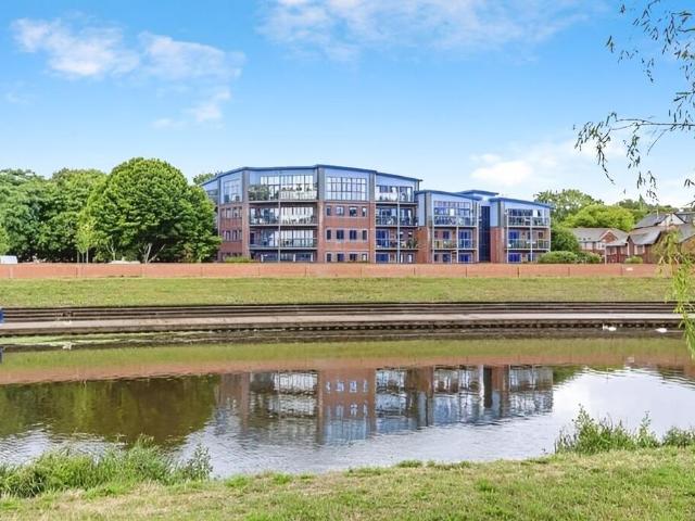 1 bedroom flat for sale