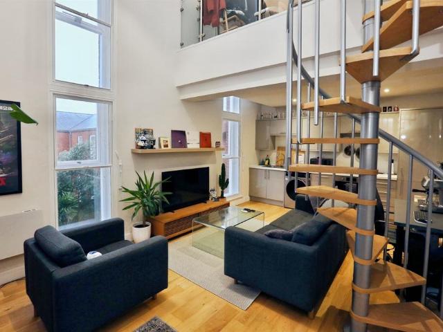 1 bedroom flat for sale