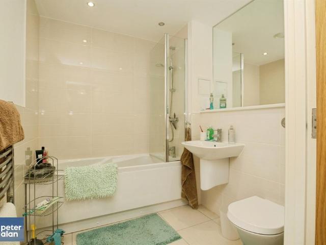1 bedroom flat for sale