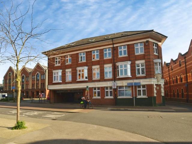 1 bedroom flat for sale