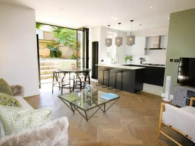 1 bedroom flat for sale