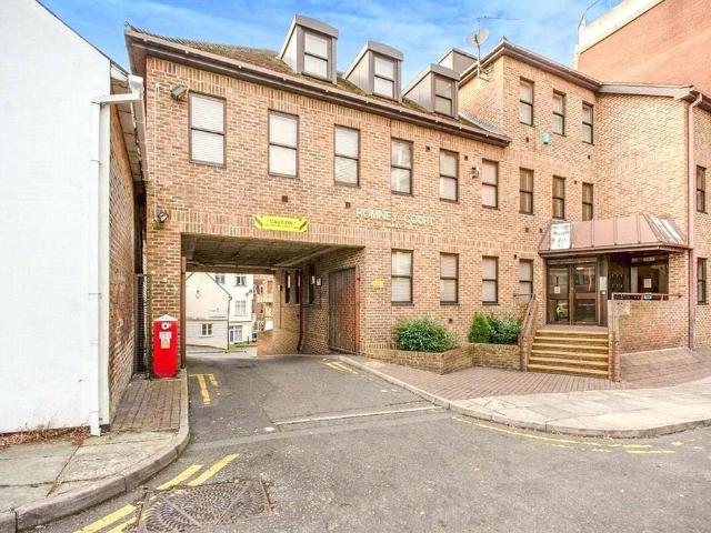 1 bedroom flat for sale