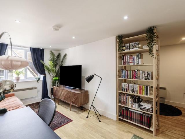 1 bedroom flat for sale