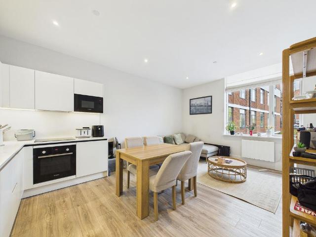 1 bedroom flat for sale