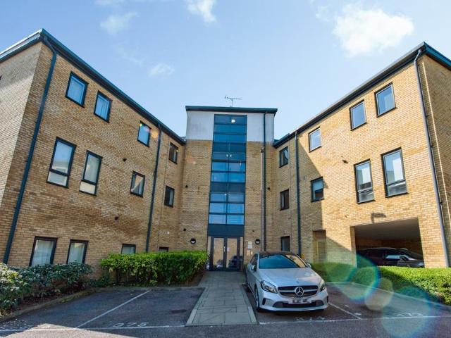 1 bedroom flat for sale