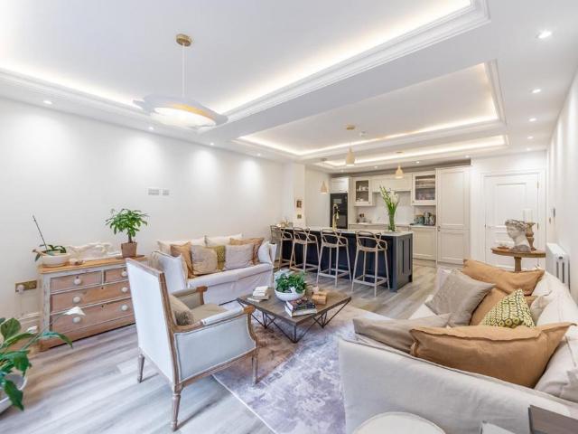 1 bedroom flat for sale