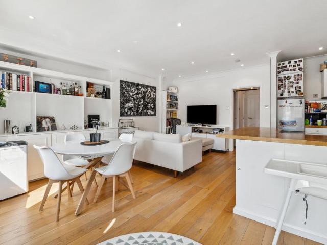 1 bedroom flat for sale