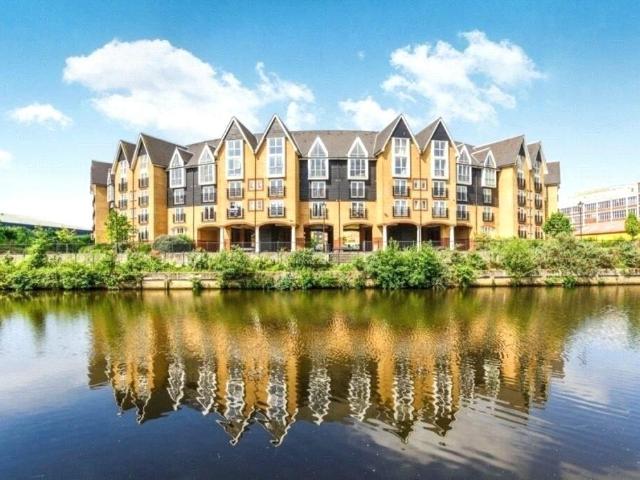 1 bedroom flat for sale