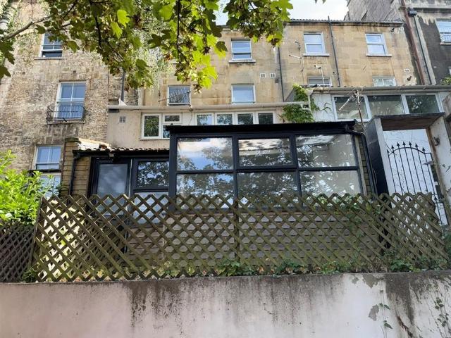 1 bedroom flat for sale