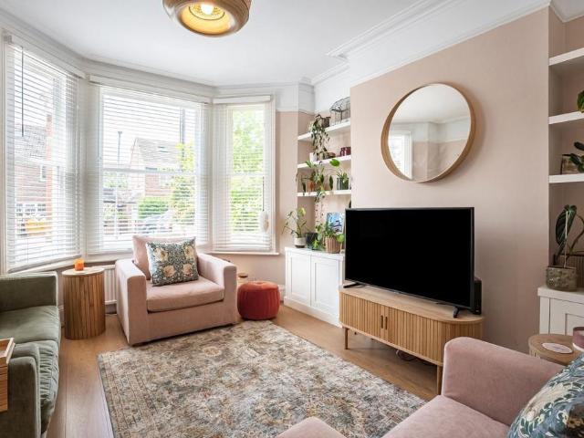 1 bedroom flat for sale
