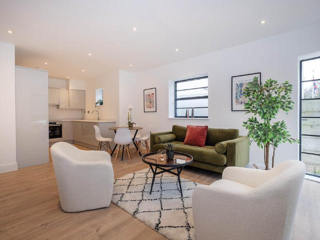 1 bedroom flat for sale