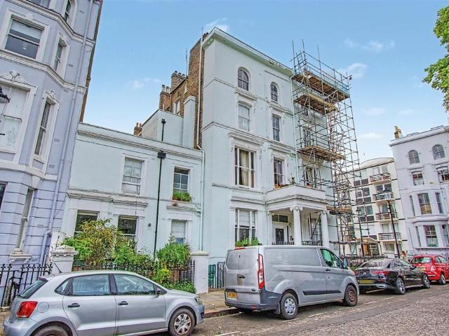 1 bedroom flat for sale