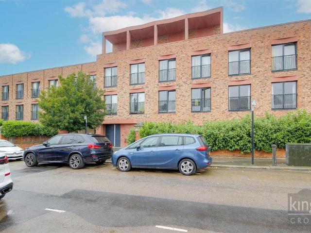 1 bedroom flat for sale