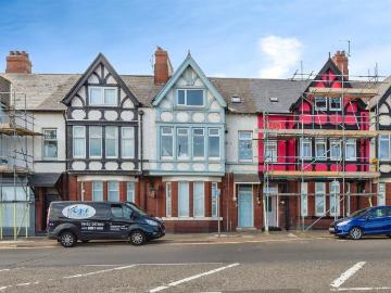 1 bedroom flat for sale