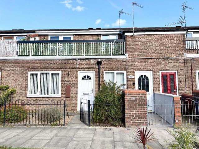 1 bedroom maisonette for sale