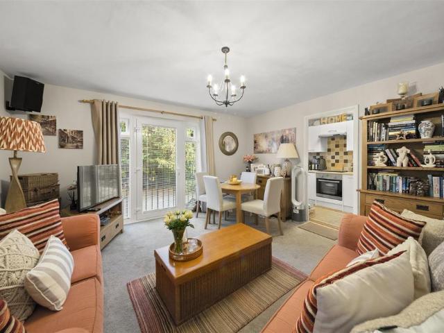 1 bedroom flat for sale