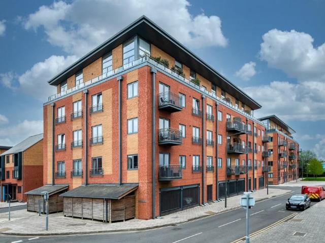 1 bedroom flat for sale