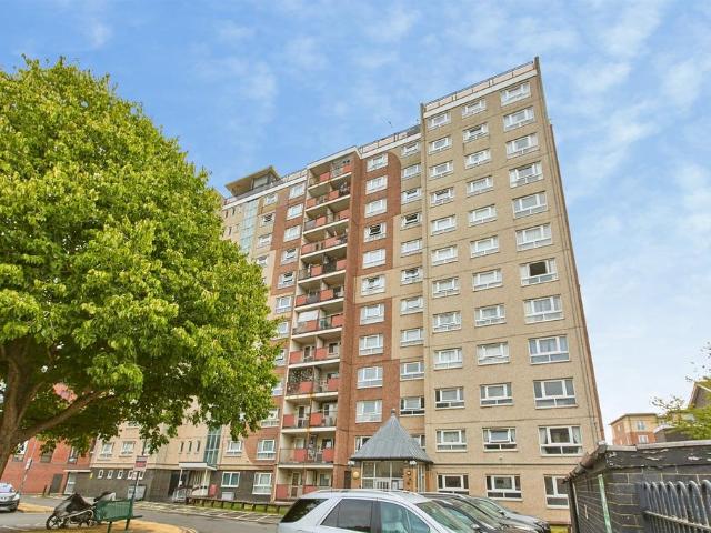1 bedroom flat for sale