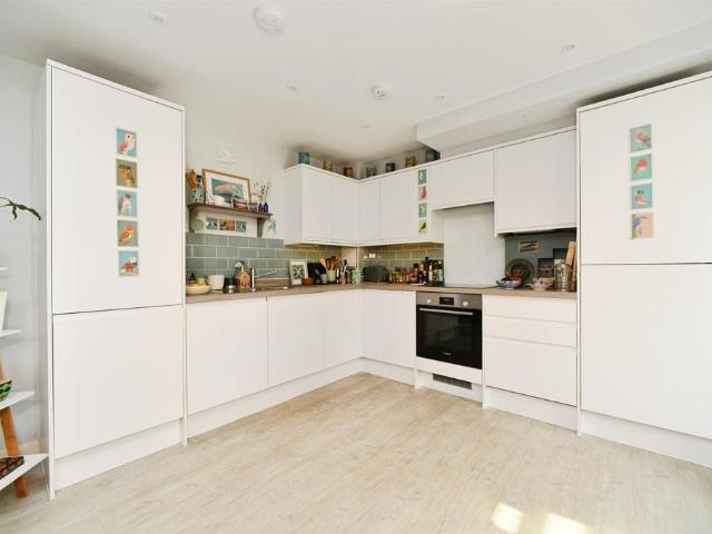 1 bedroom flat for sale