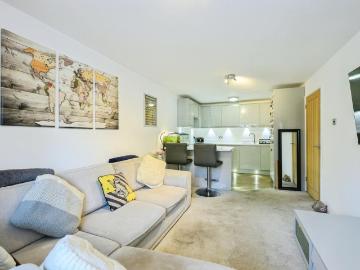 1 bedroom flat for sale