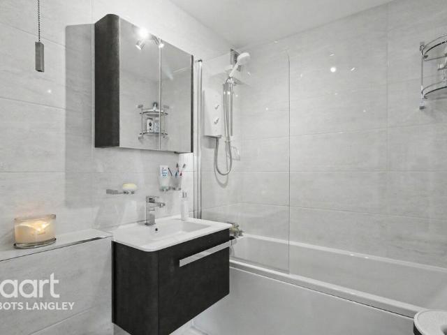 1 bedroom flat for sale
