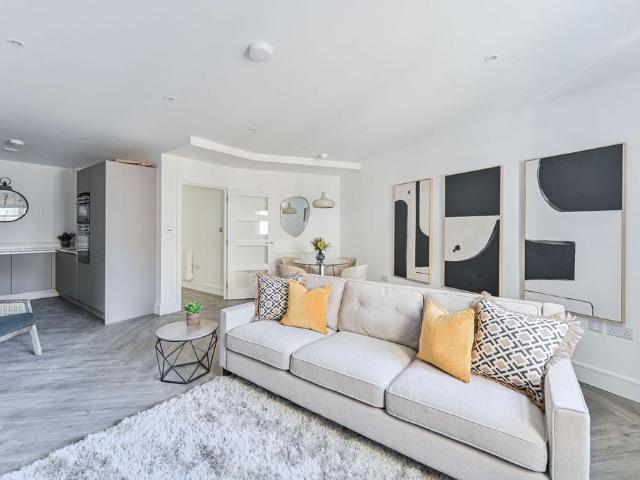 1 bedroom flat for sale