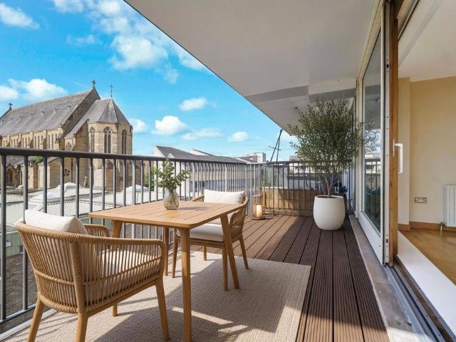 1 bedroom flat for sale