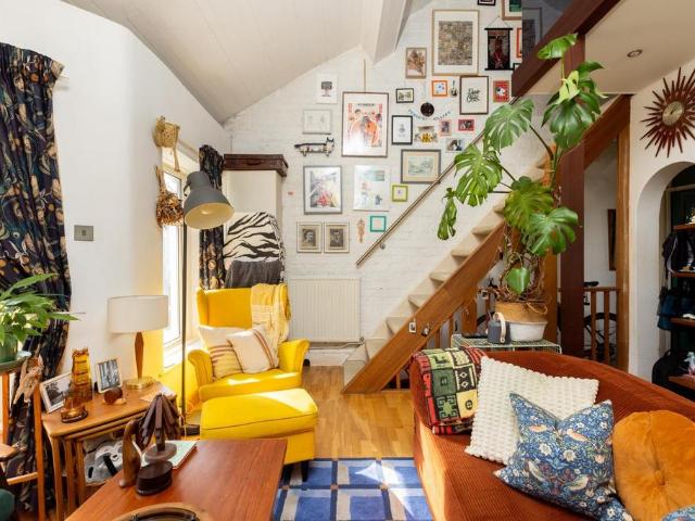 1 bedroom flat for sale