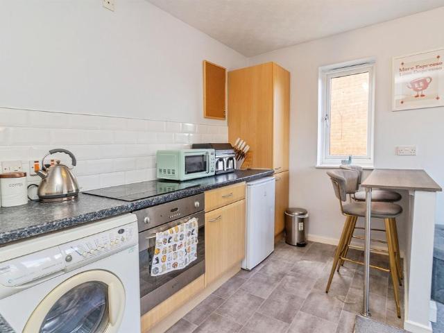 1 bedroom flat for sale