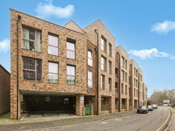 1 bedroom flat for sale