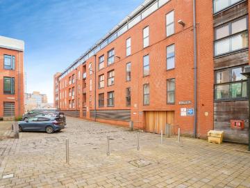 1 bedroom flat for sale