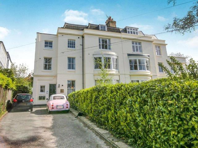 1 bedroom flat for sale