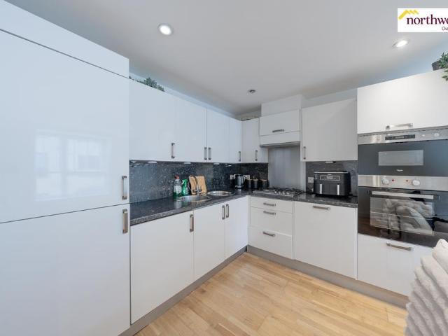 1 bedroom flat for sale